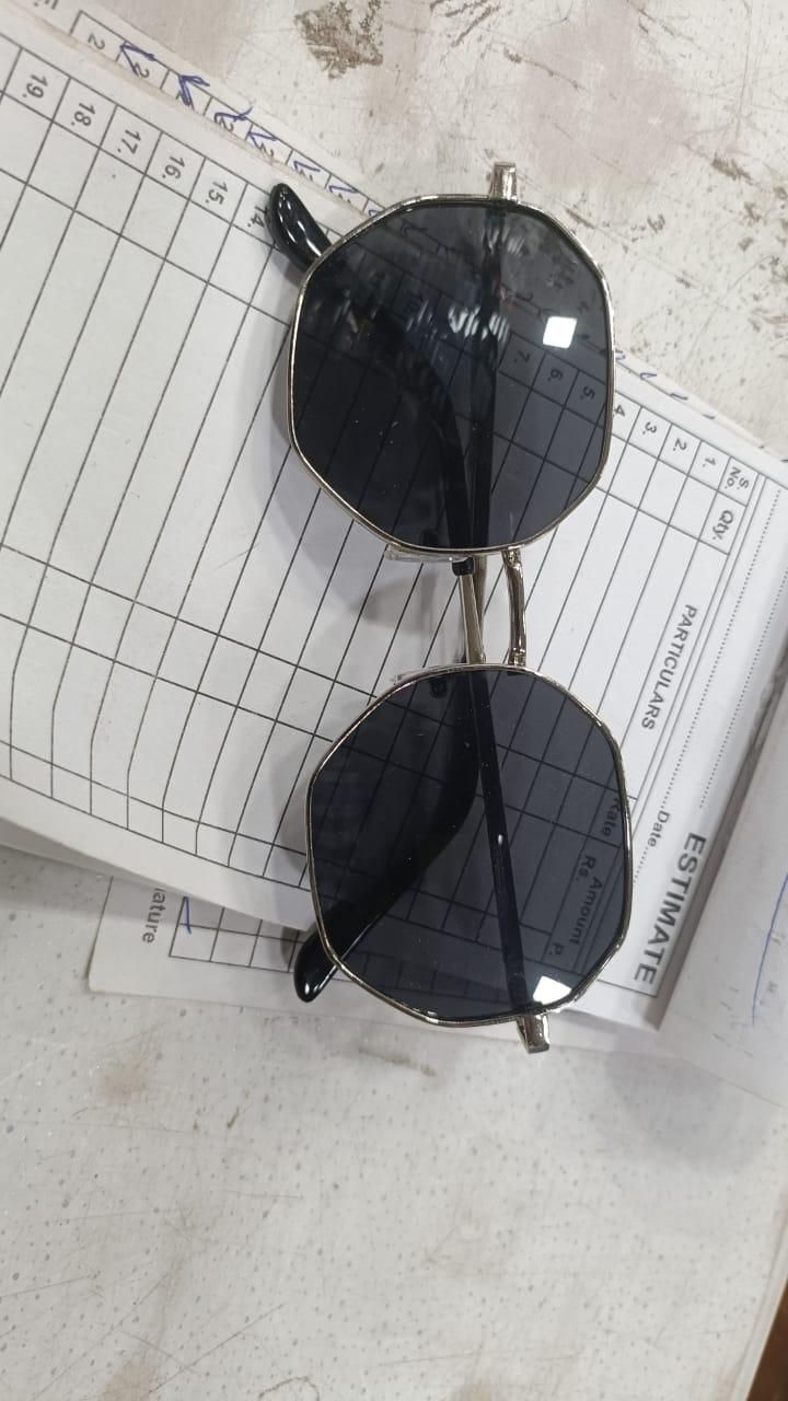 Suga Octagon Round Black Sunglass - TRENZY CART